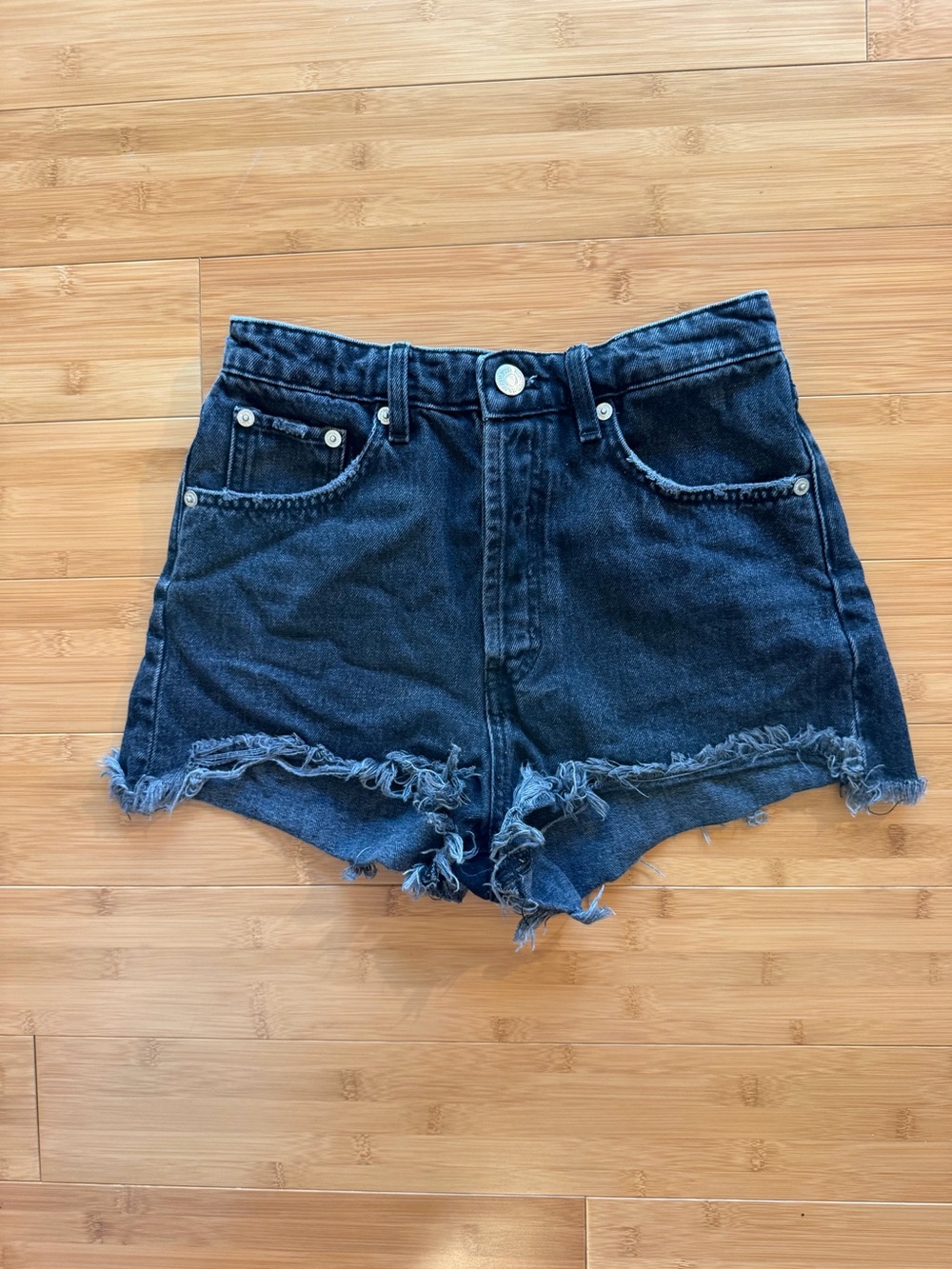 Zara High Rise Black Denim Cutoff Shorts Frayed Hem — Size 4